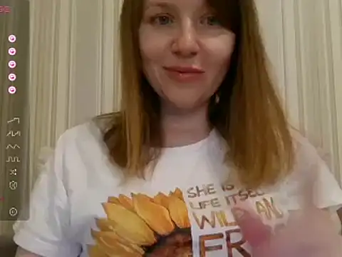 urbadkitty naked in live sex video chat