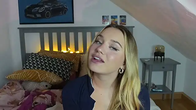 vici_dream naked in live sex video chat