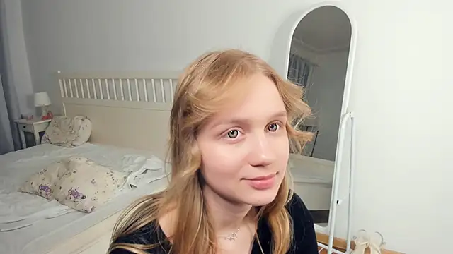 WendyJones naked in live sex video chat