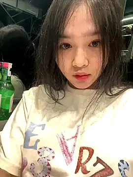 Yangying_99 naked in live sex video chat