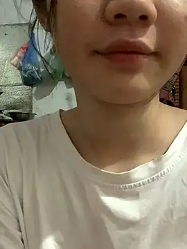 Yanzin502 naked in live sex video chat