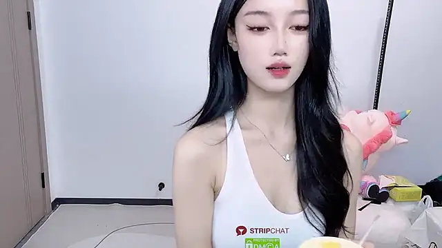 Yuette–168 naked in live sex video chat