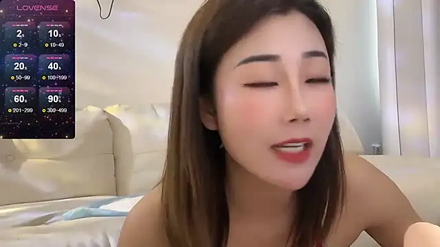 AlisBeck- naked in live sex video chat