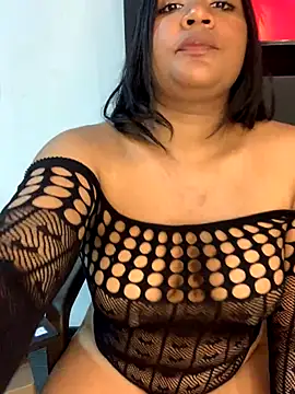 Alisson-Latin naked in live sex video chat