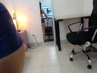 alizz-sensual on webcam for live free nude chat now