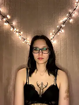 AmandaXxx1107 naked in live sex video chat