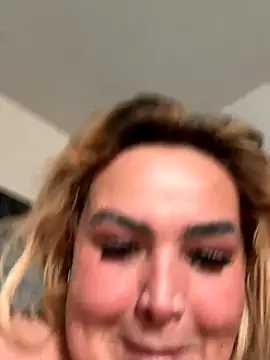 blondie95xo naked in live sex video chat