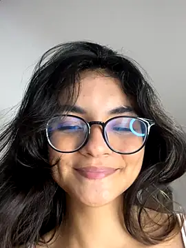 Cat2525 naked in live sex video chat