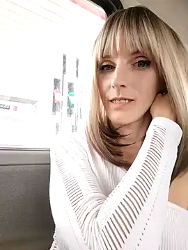 -CrazyGirl- naked in live sex video chat