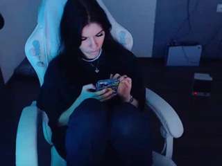 DaniellaTrue1 on webcam for live free nude chat now