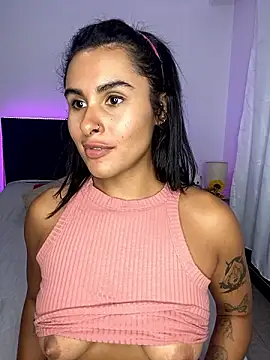 DannaRay1 naked in live sex video chat