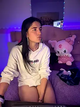 Dulce-Diaz naked in live sex video chat