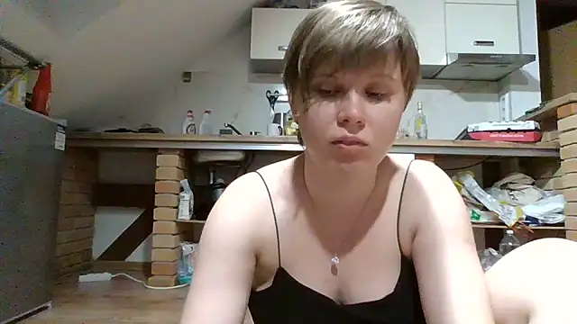 Emily_love_sweet naked in live sex video chat