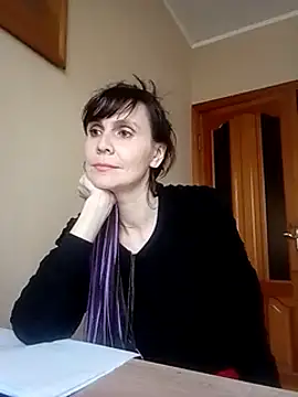 francie_Lolly naked in live sex video chat