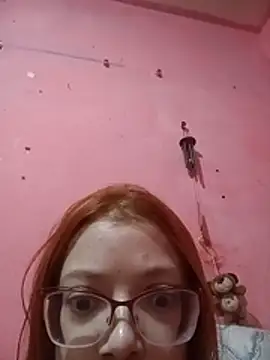 Goldeensoulnaomi naked in live sex video chat