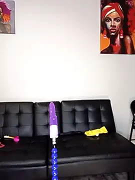 Hazel_Red naked in live sex video chat