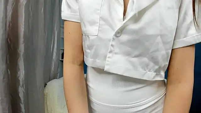 Irene_Moore naked in live sex video chat