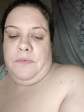 KatyDidIt420 naked in live sex video chat