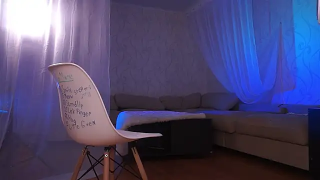 KellyWatson naked in live sex video chat