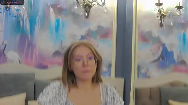 KoraHamilton naked in live sex video chat