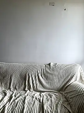 LittleSofiii naked in live sex video chat