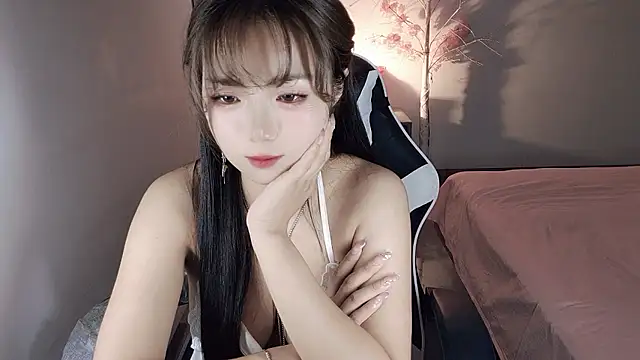 Luna-520 naked in live sex video chat