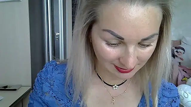 Megan_Love20 naked in live sex video chat