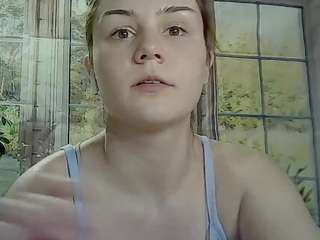 MellissaLove on webcam for live free nude chat now