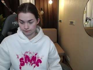 MilaBonny on webcam for live free nude chat now