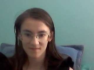 Miliana-Faloriya on webcam for live free nude chat now