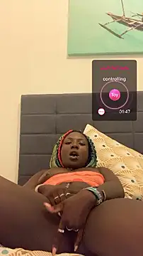 Miss-syanaa naked in live sex video chat