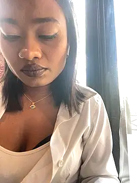 Misss_Maya naked in live sex video chat