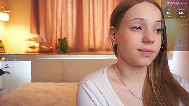 NadiaJewel naked in live sex video chat