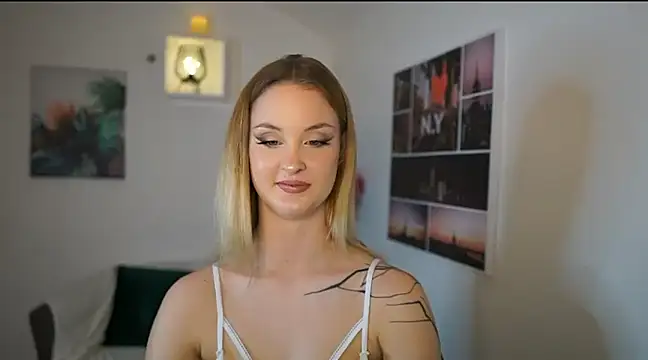 NATALIIA_STAA naked in live sex video chat