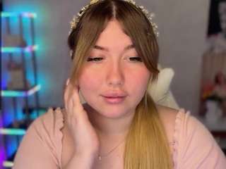 PrincessDi on webcam for live free nude chat now
