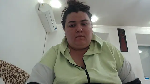 Rich_Liza naked in live sex video chat