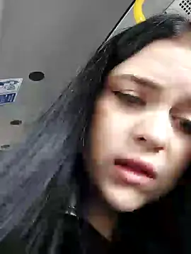 RiskyGirl naked in live sex video chat