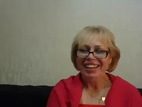 SuzanneVanillaBaby naked in live sex video chat