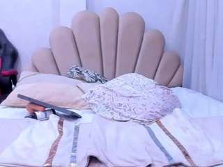 VaalentinaGomezz on webcam for live free nude chat now