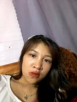 vangmay466pm naked in live sex video chat