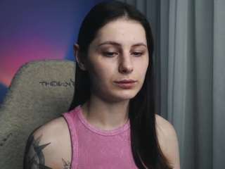 Eli on webcam for live free nude chat now