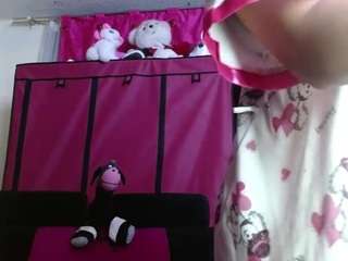 harleyqueen18 on webcam for live free nude chat now