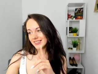 MaryVenus on webcam for live free nude chat now