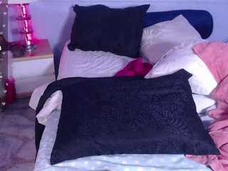 miia-schwarz on webcam for live free nude chat now