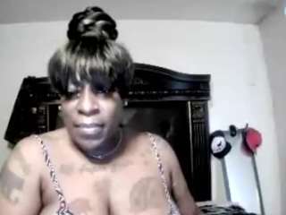 PuddlezzGlore on webcam for live free nude chat now