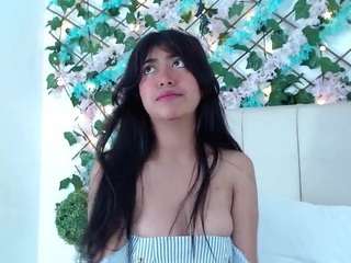 SalomeBonneth on webcam for live free nude chat now