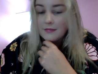 thicc-tattooed-bitch on webcam for live free nude chat now