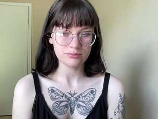 WorshipLucina on webcam for live free nude chat now