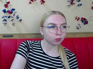 BeatriceFly on webcam for live free nude chat now