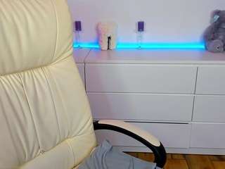 Kamila-Ice on webcam for live free nude chat now